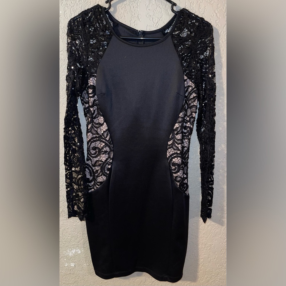 Bcx Dress Womens Black Long Sleeve Jewel Neck Mini Cocktail SheathJunior Size 11